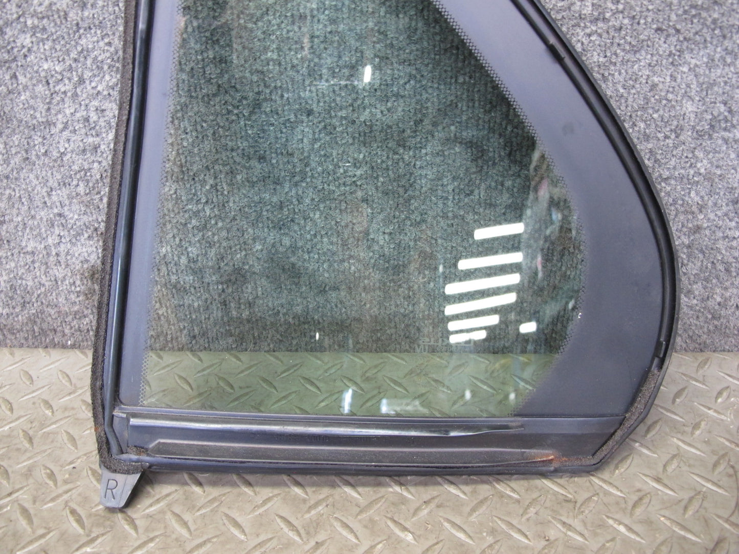 01-06 Lexus UCF30L LS430 Rear Right Door Fixed Glass Window OEM