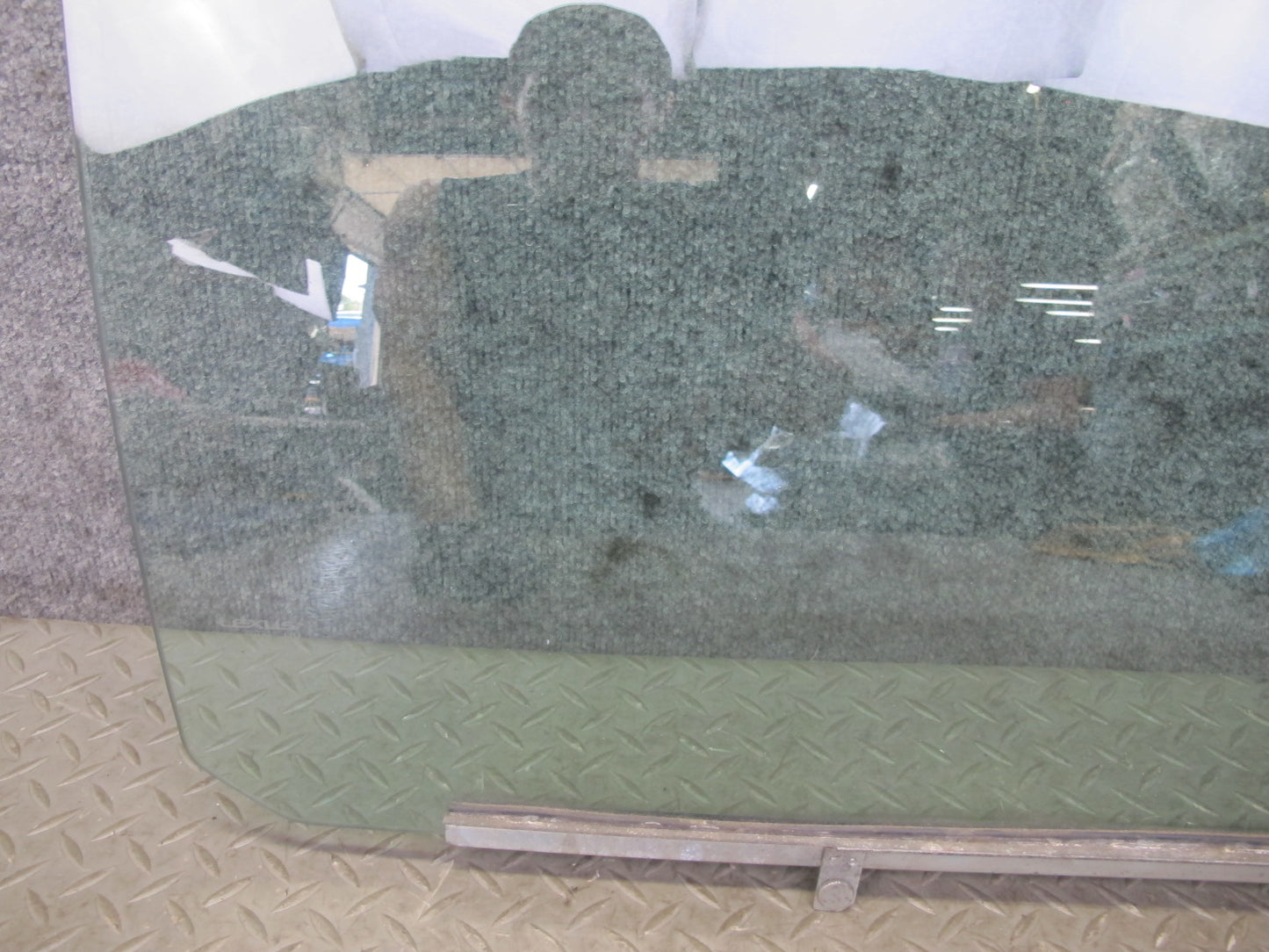 01-06 Lexus UCF30L LS430 Rear Right Door Glass Window OEM