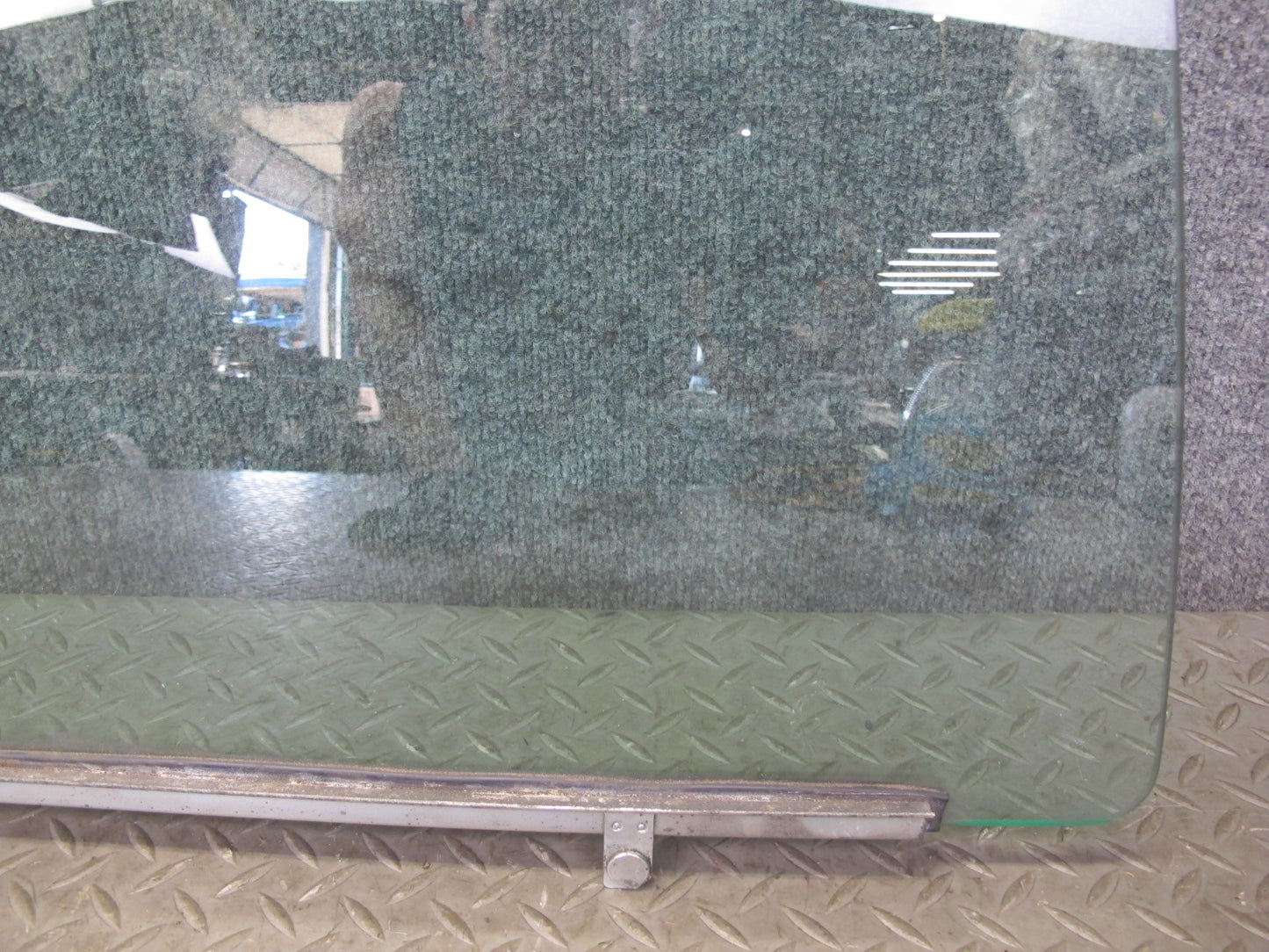 01-06 Lexus UCF30L LS430 Rear Right Door Glass Window OEM