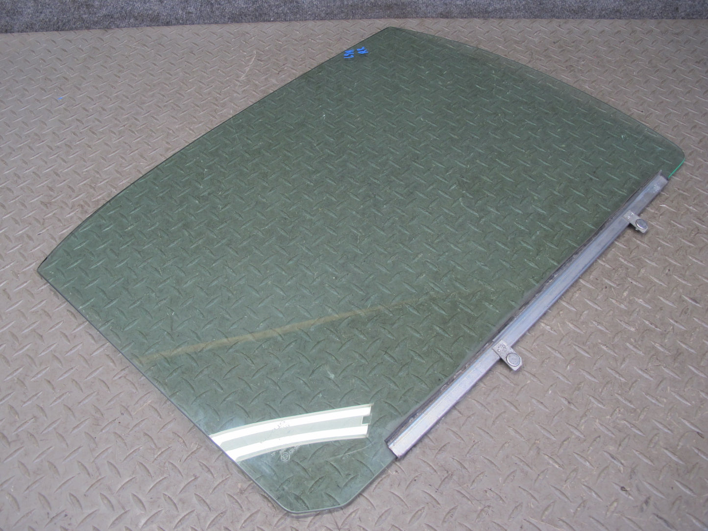 01-06 Lexus UCF30L LS430 Rear Right Door Glass Window OEM