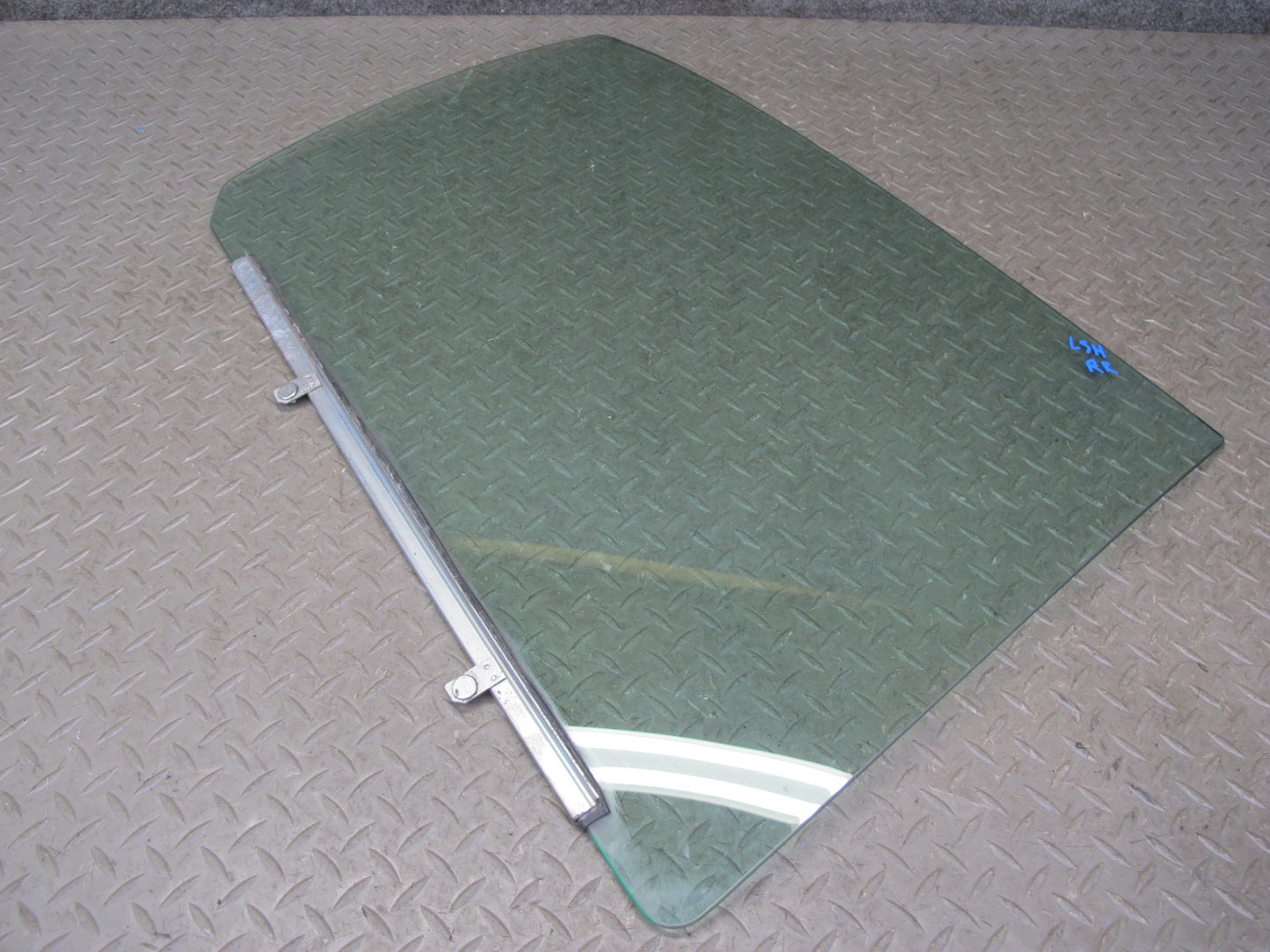 01-06 Lexus UCF30L LS430 Rear Right Door Glass Window OEM