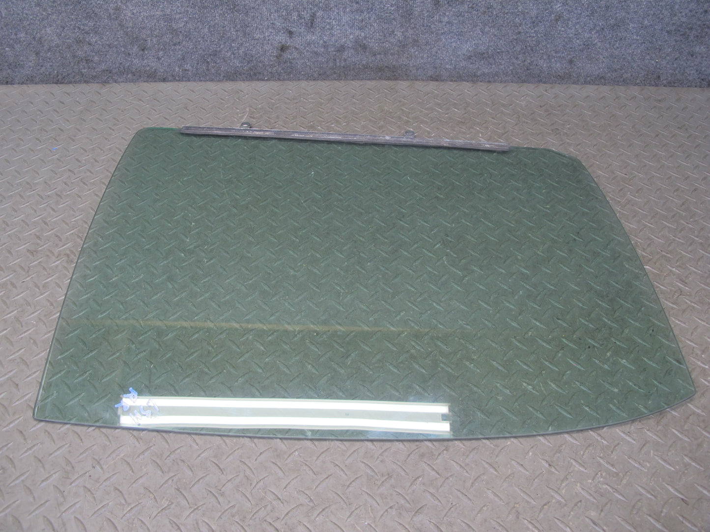 01-06 Lexus UCF30L LS430 Rear Right Door Glass Window OEM