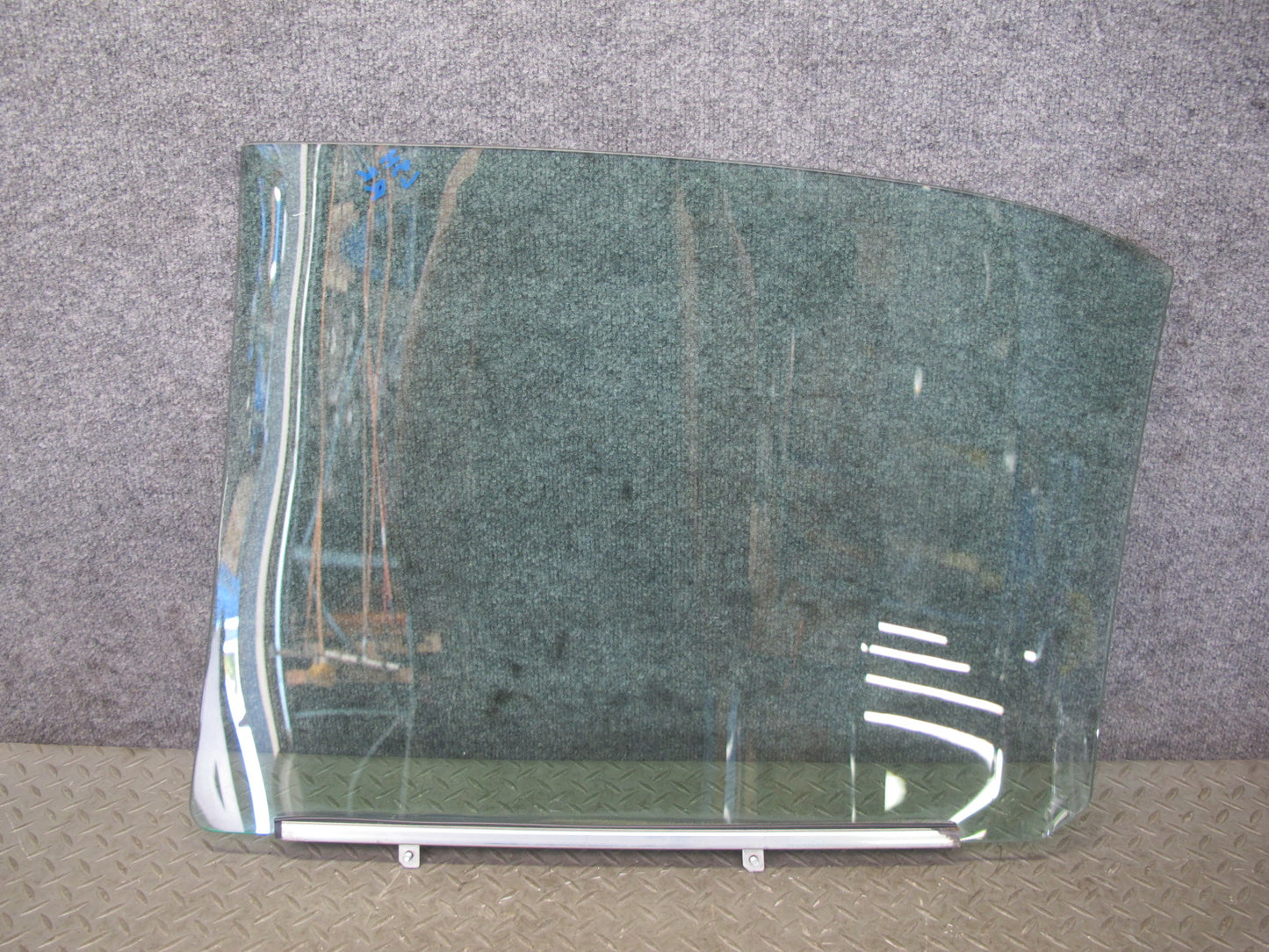 01-06 Lexus UCF30L LS430 Rear Right Door Glass Window OEM