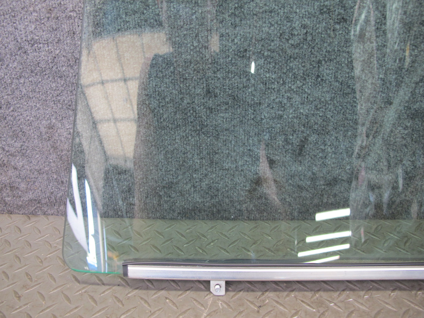 01-06 Lexus UCF30L LS430 Rear Right Door Glass Window OEM
