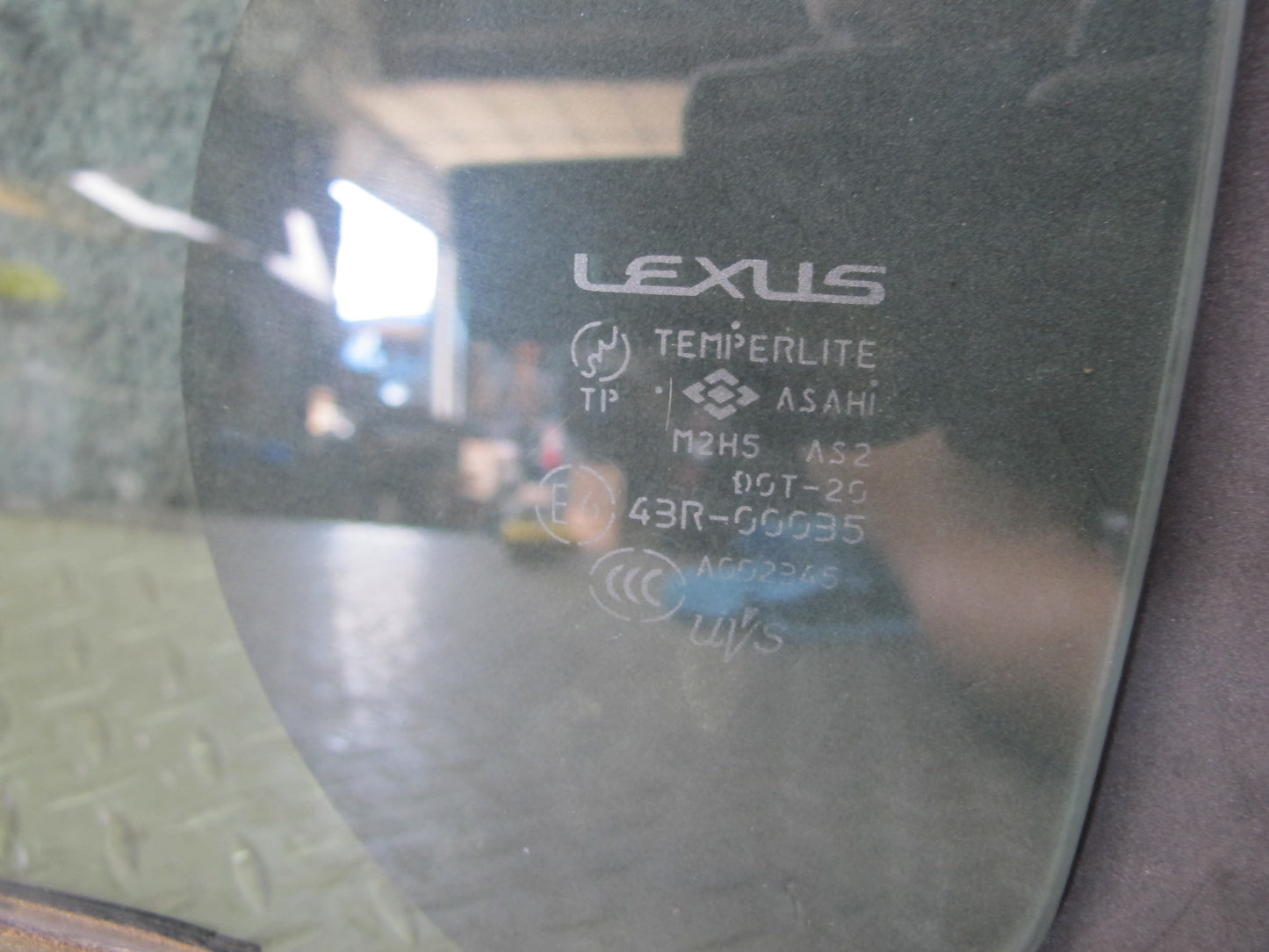01-06 Lexus UCF30L LS430 Rear Left Door Glass Window OEM