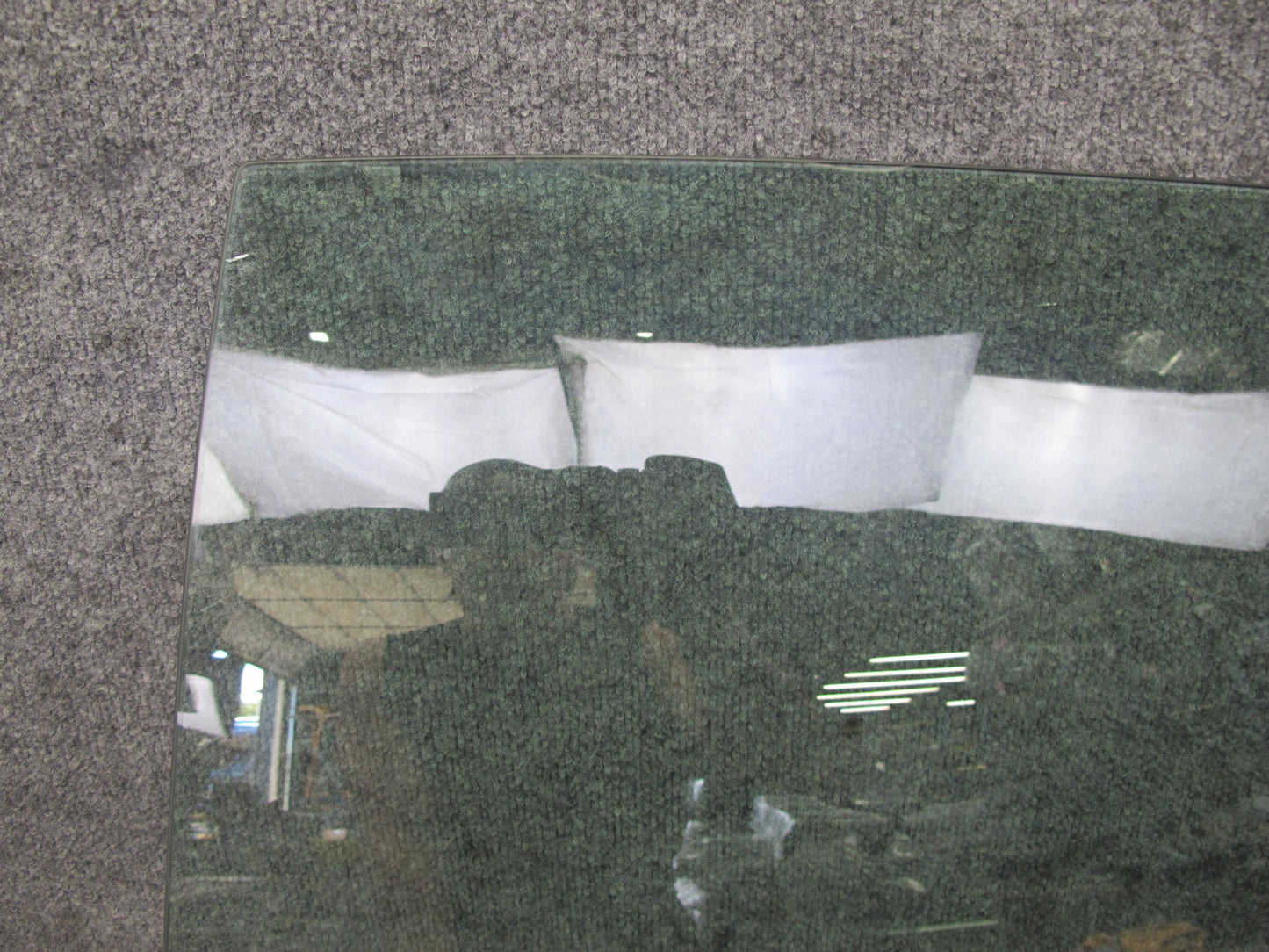 01-06 Lexus UCF30L LS430 Rear Left Door Glass Window OEM