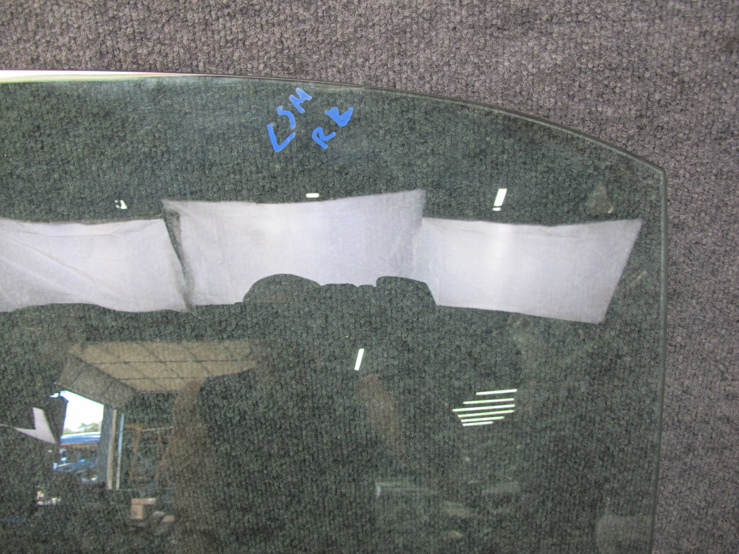 01-06 Lexus UCF30L LS430 Rear Left Door Glass Window OEM