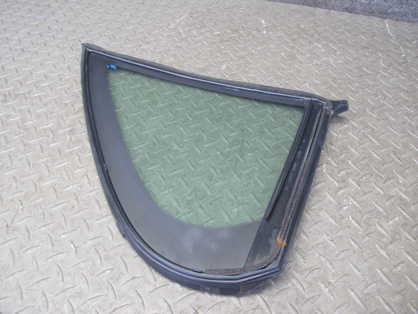 01-06 Lexus UCF30L LS430 Rear Left Door Fixed Glass Window OEM