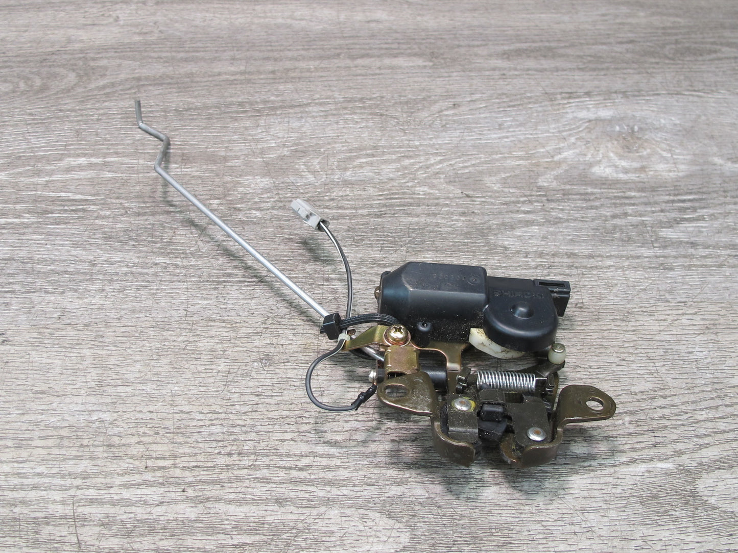 92-00 Lexus JZZ31L SC400 SC300 Rear Trunk Lid Lock Latch Actuator OEM