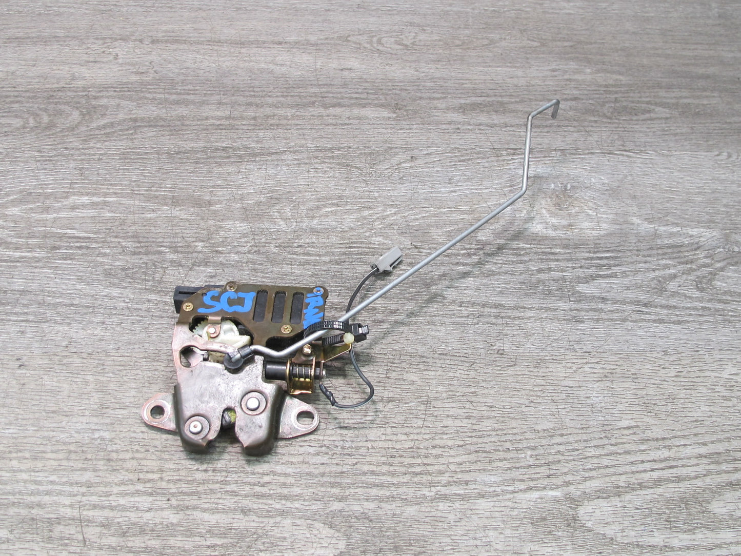 92-00 Lexus JZZ31L SC400 SC300 Rear Trunk Lid Lock Latch Actuator OEM