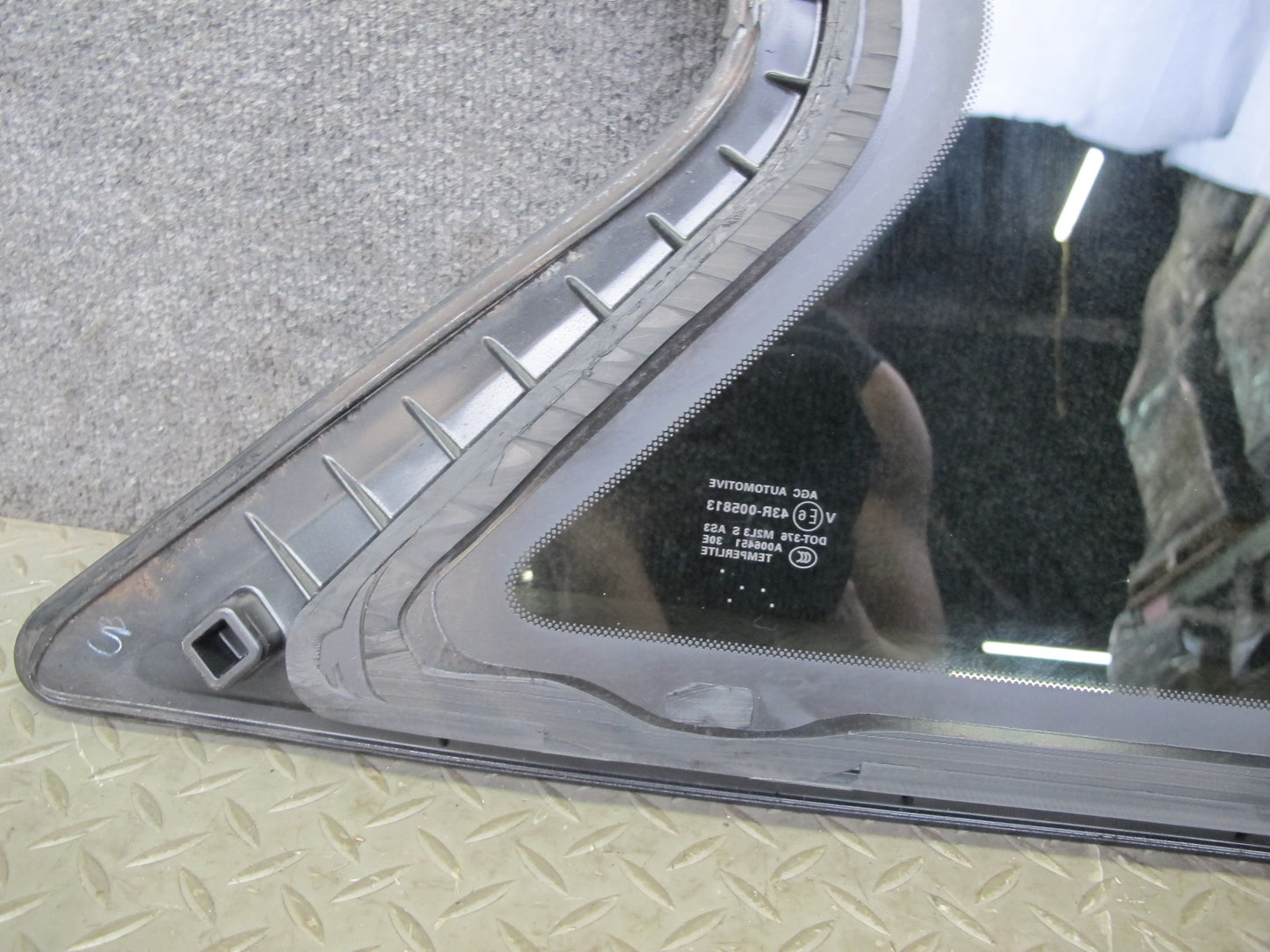 2014-2017 Infiniti QX60 Rear Left Quarter Glass Window