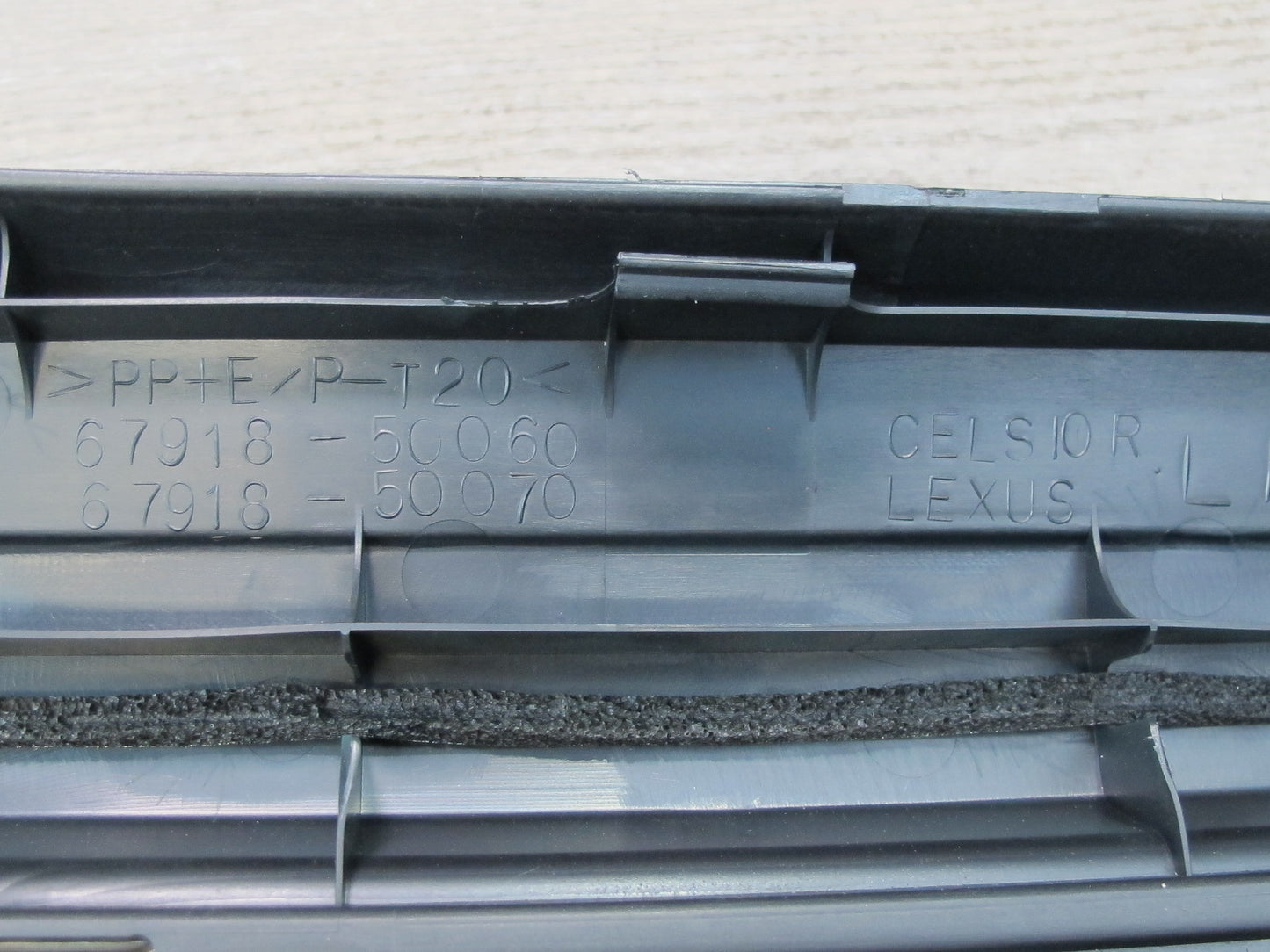01-06 Lexus LS430 Rear Left Right Door Scuff Sill Plate Trim Panel Set Black OEM