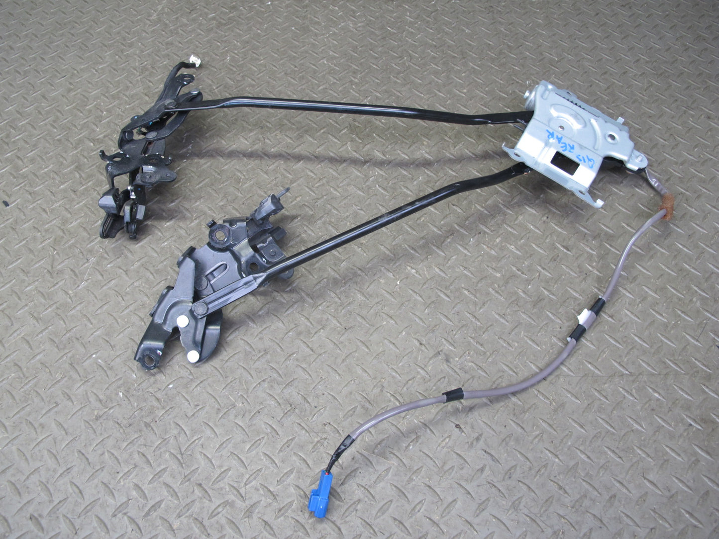 10-15 Lexus IS350 IS250 Convertible Rear Trunk Roof Lock Latch Motor Assy OEM