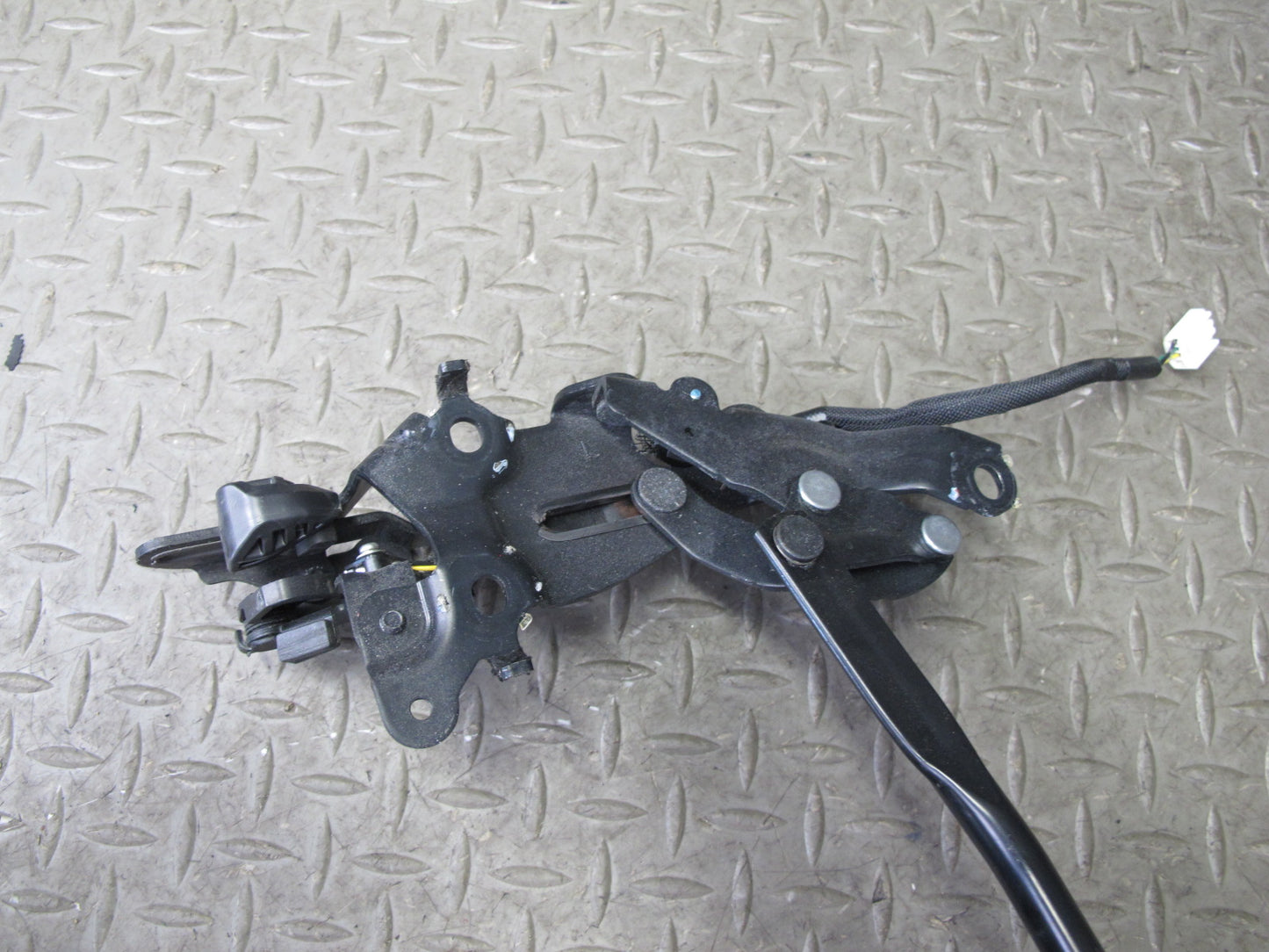 10-15 Lexus IS350 IS250 Convertible Rear Trunk Roof Lock Latch Motor Assy OEM