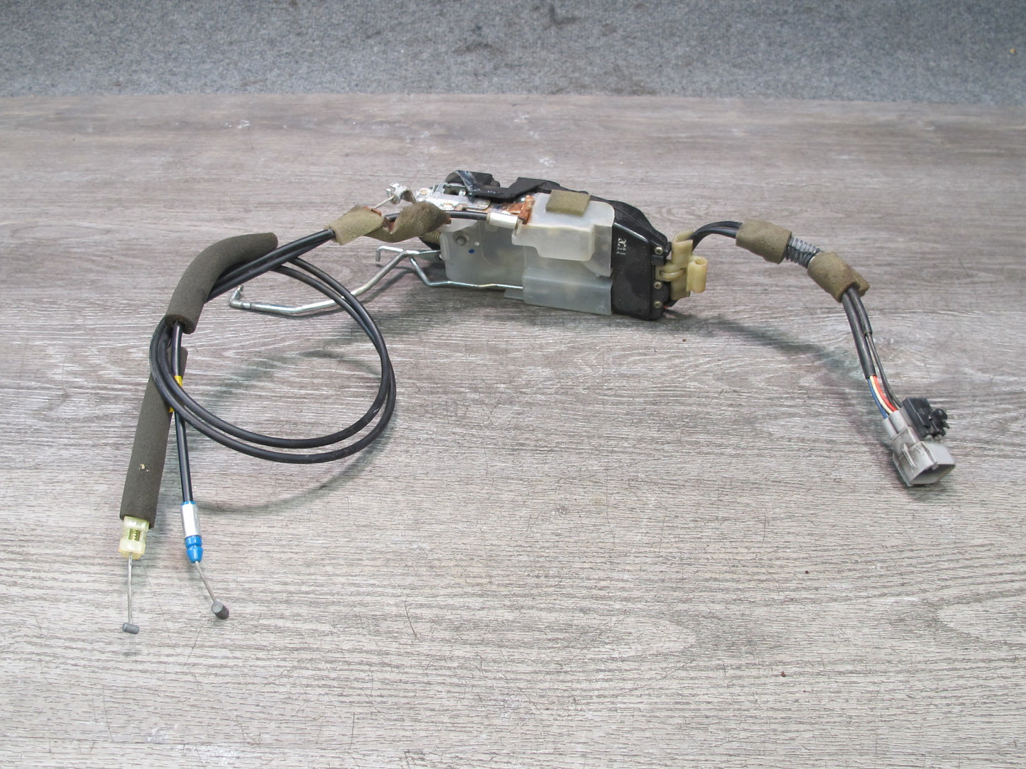 92-00 Lexus JZZ31L SC400 SC300 Front Right Pass Door Lock Latch Actuator OEM