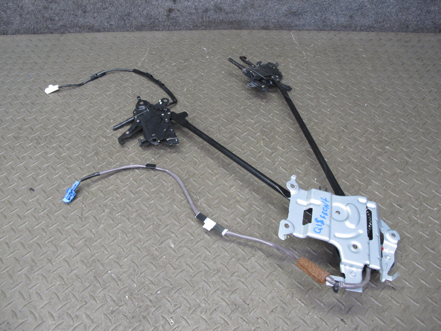 10-15 Lexus IS350 IS250 Convertible Front Trunk Roof Lock Latch Motor Assy OEM