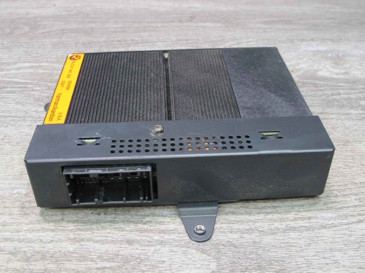 00-02 BMW E36/7 Z3 Roadster Harman Kardon Hi-fi Audio Amplifier AMP 6902838 OEM