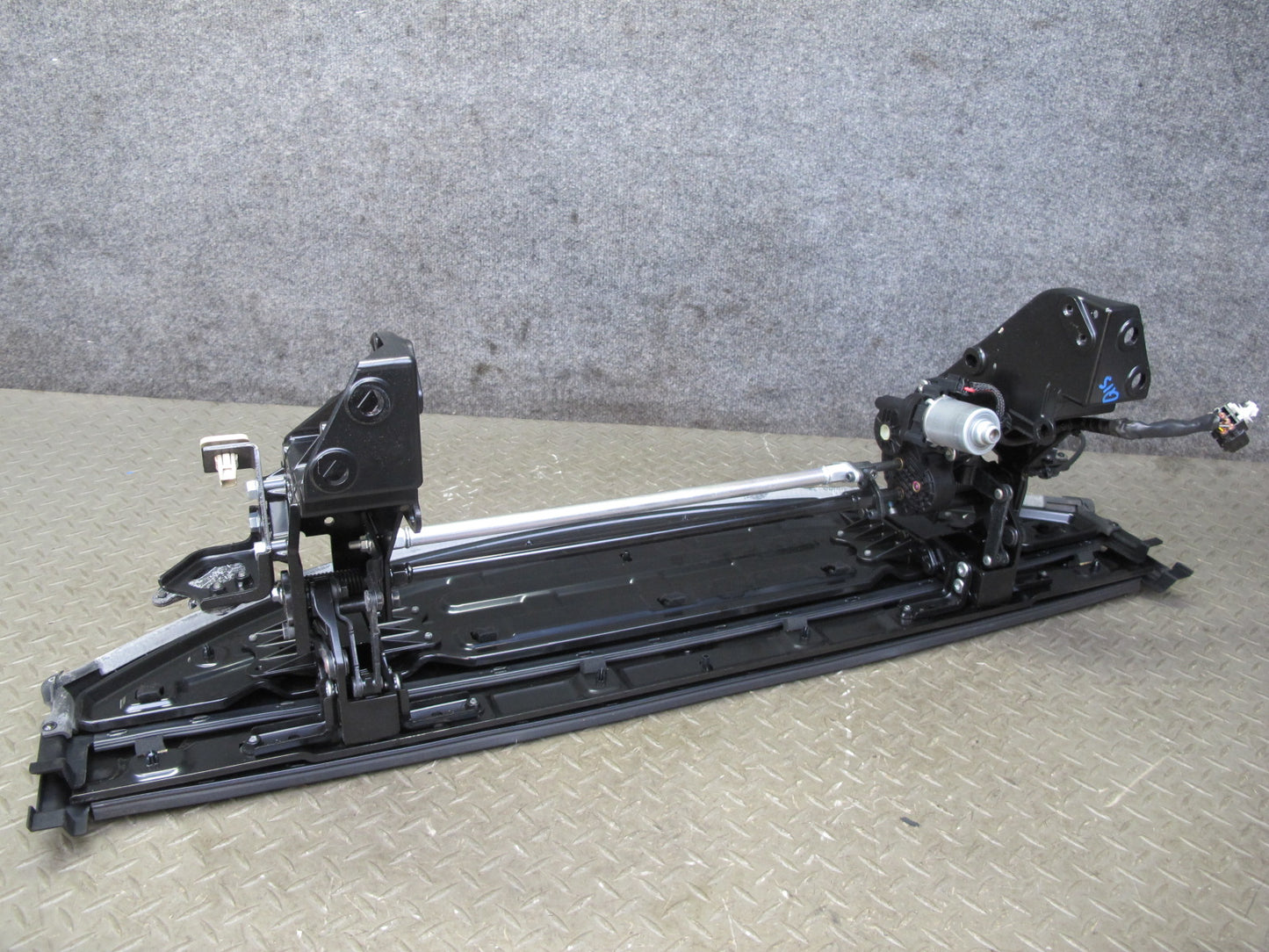 10-15 Lexus IS350 IS250 Convertible TOP Roof Tonneau Cover Panel Assy Black OEM