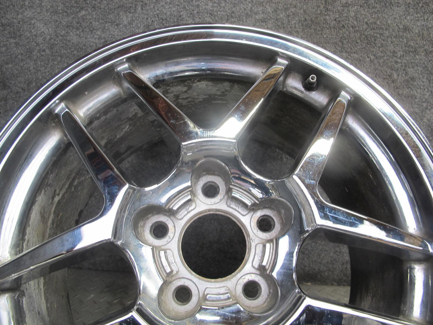 97-04 Chevrolet Corvette C5 Aftermarket R18" Chrome Alloy Wheel Rim 18x9.5J ET65