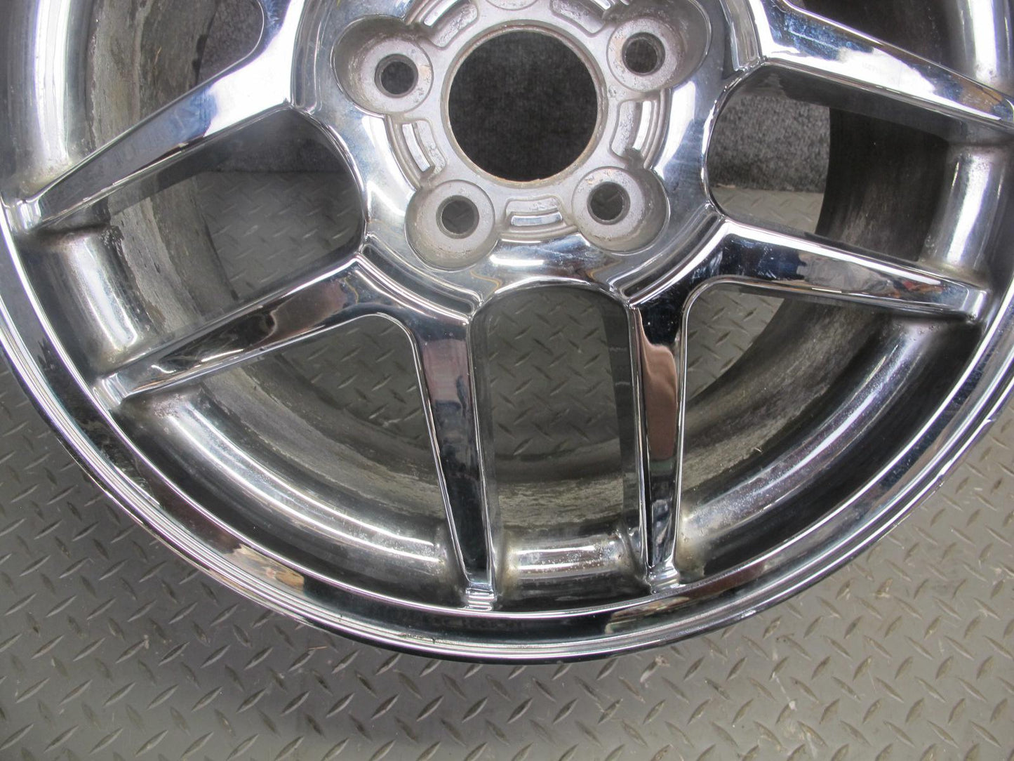 97-04 Chevrolet Corvette C5 Aftermarket R18" Chrome Alloy Wheel Rim 18x9.5J ET65