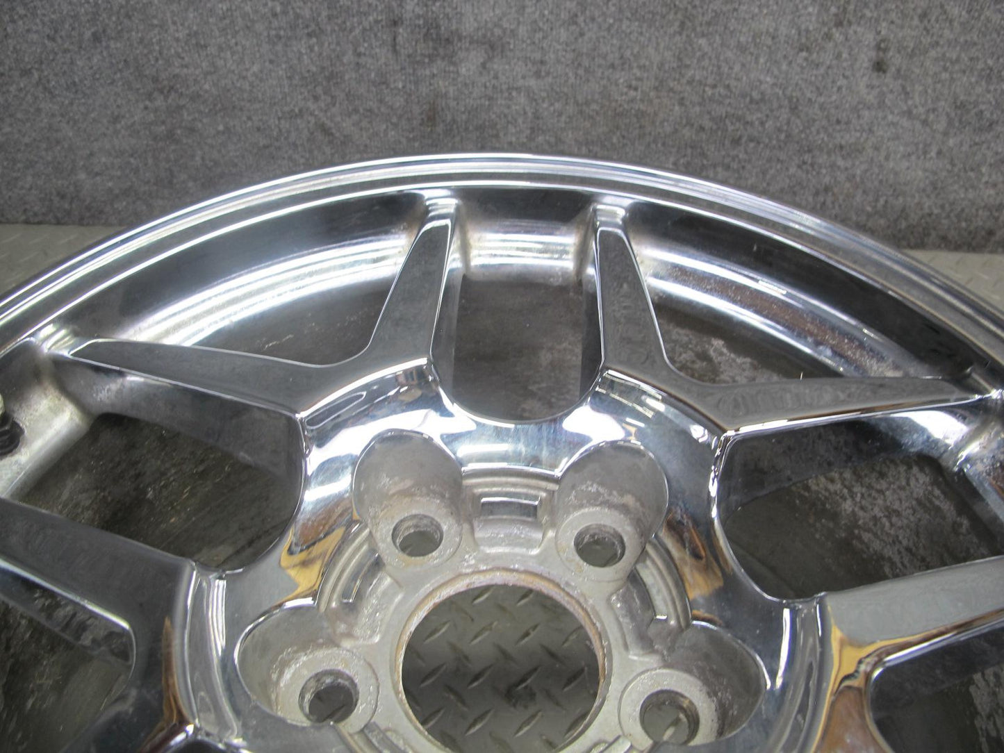 97-04 Chevrolet Corvette C5 Aftermarket R18" Chrome Alloy Wheel Rim 18x9.5J ET65