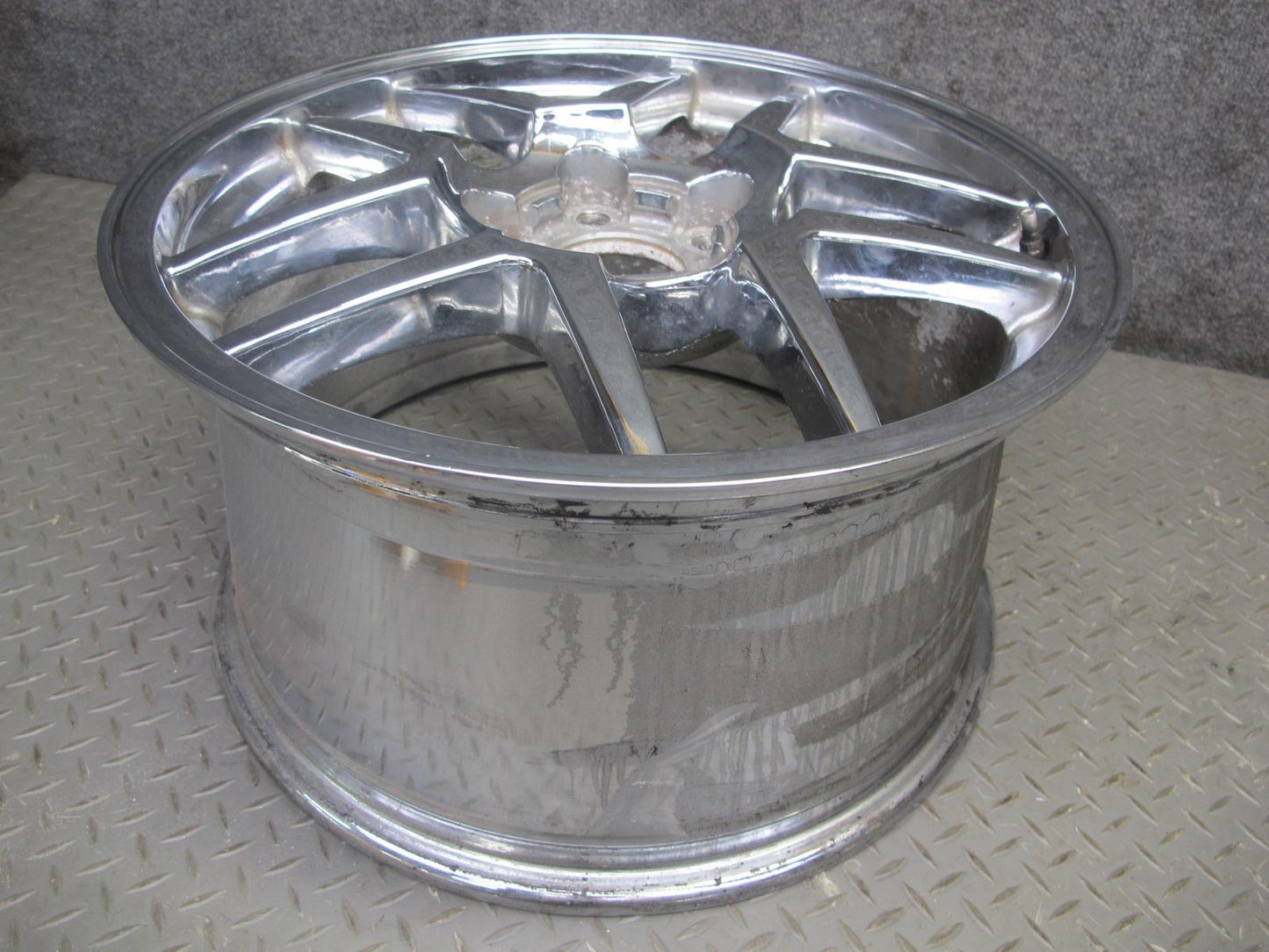 97-04 Chevrolet Corvette C5 Aftermarket R18" Chrome Alloy Wheel Rim 18x9.5J ET65