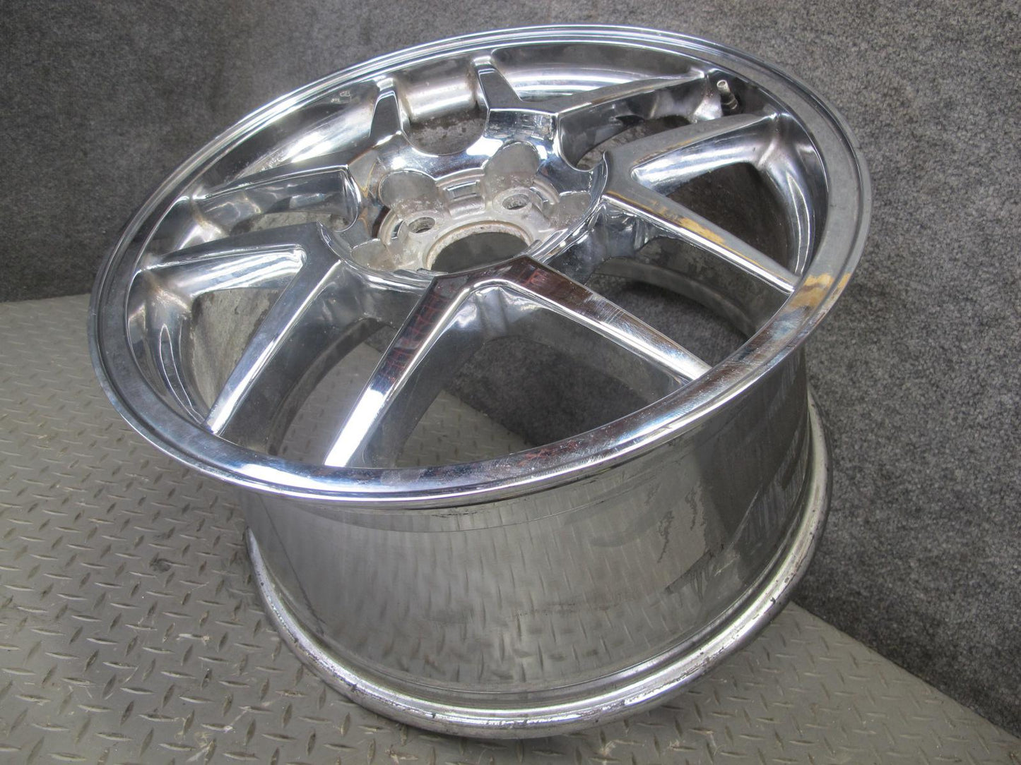 97-04 Chevrolet Corvette C5 Aftermarket R18" Chrome Alloy Wheel Rim 18x9.5J ET65