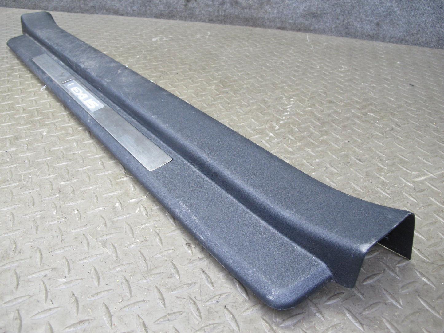 10-15 Lexus IS350 IS250 Convertible Left Side Door Sill Scuff Plate w Light OEM