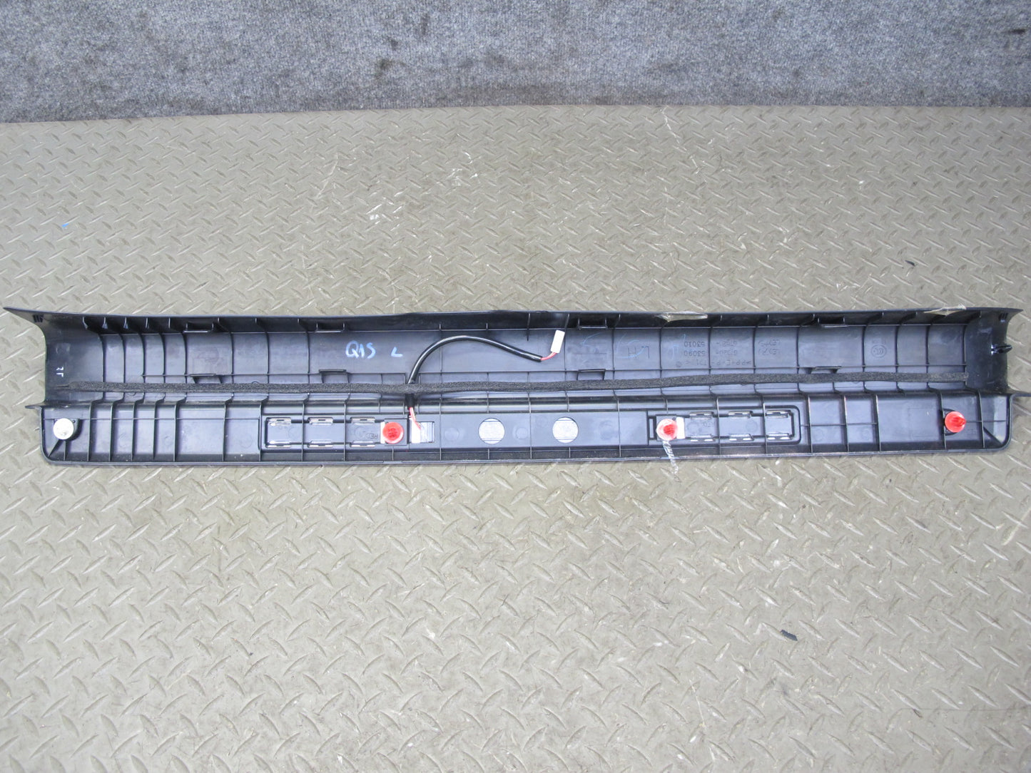 10-15 Lexus IS350 IS250 Convertible Left Side Door Sill Scuff Plate w Light OEM