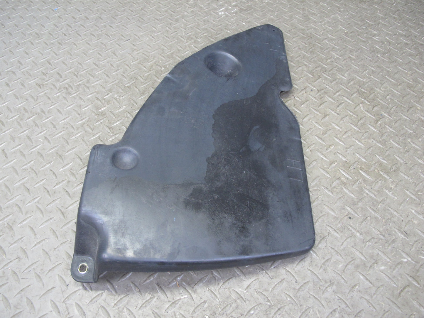 01-06 Lexus UCF30L LS430 Rear Left Differential Shield Trim Panel OEM