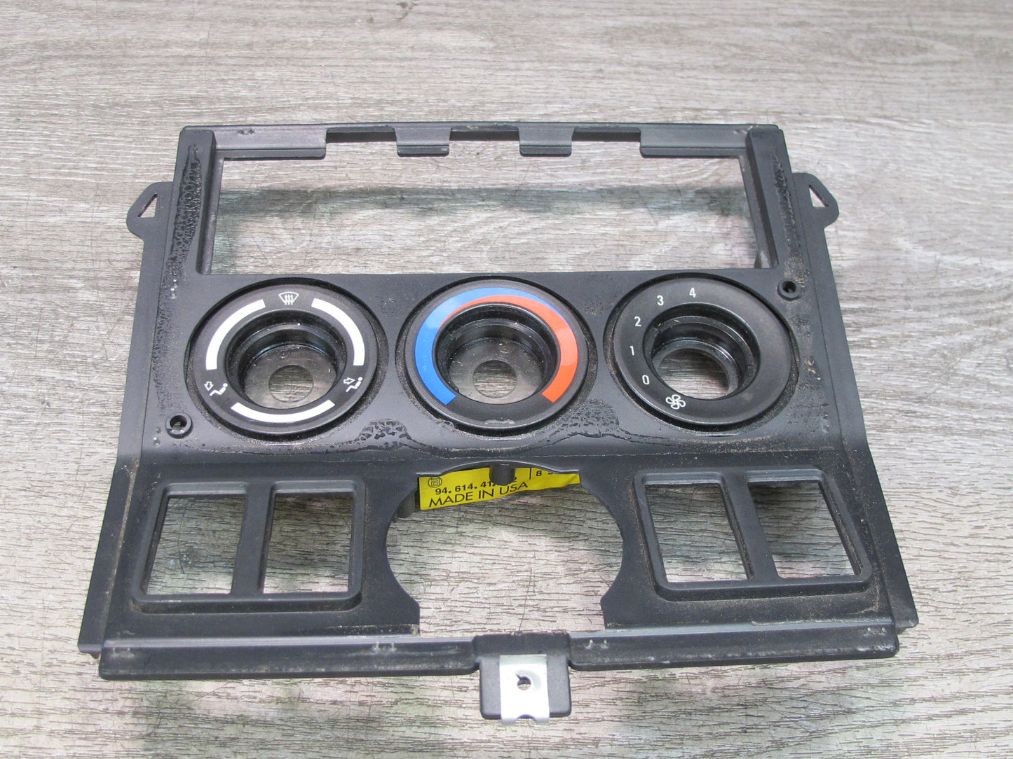 00-02 BMW E36/7 Z3 Center Console Climate Panel Mount Bracket 8397702 OEM