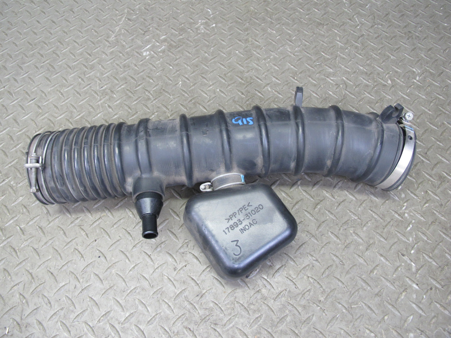 06-10 Lexus GSE20L IS250 2.5L Air Intake Hose Duct Pipe w Resonator Assy OEM