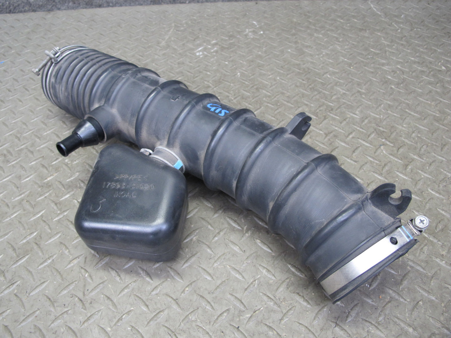 06-10 Lexus GSE20L IS250 2.5L Air Intake Hose Duct Pipe w Resonator Assy OEM