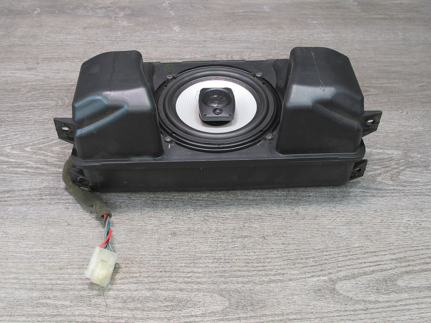 00-02 BMW E36/7 Z3 Roadster Harman Kardon Rear Subwoofer Box 6902837 OEM