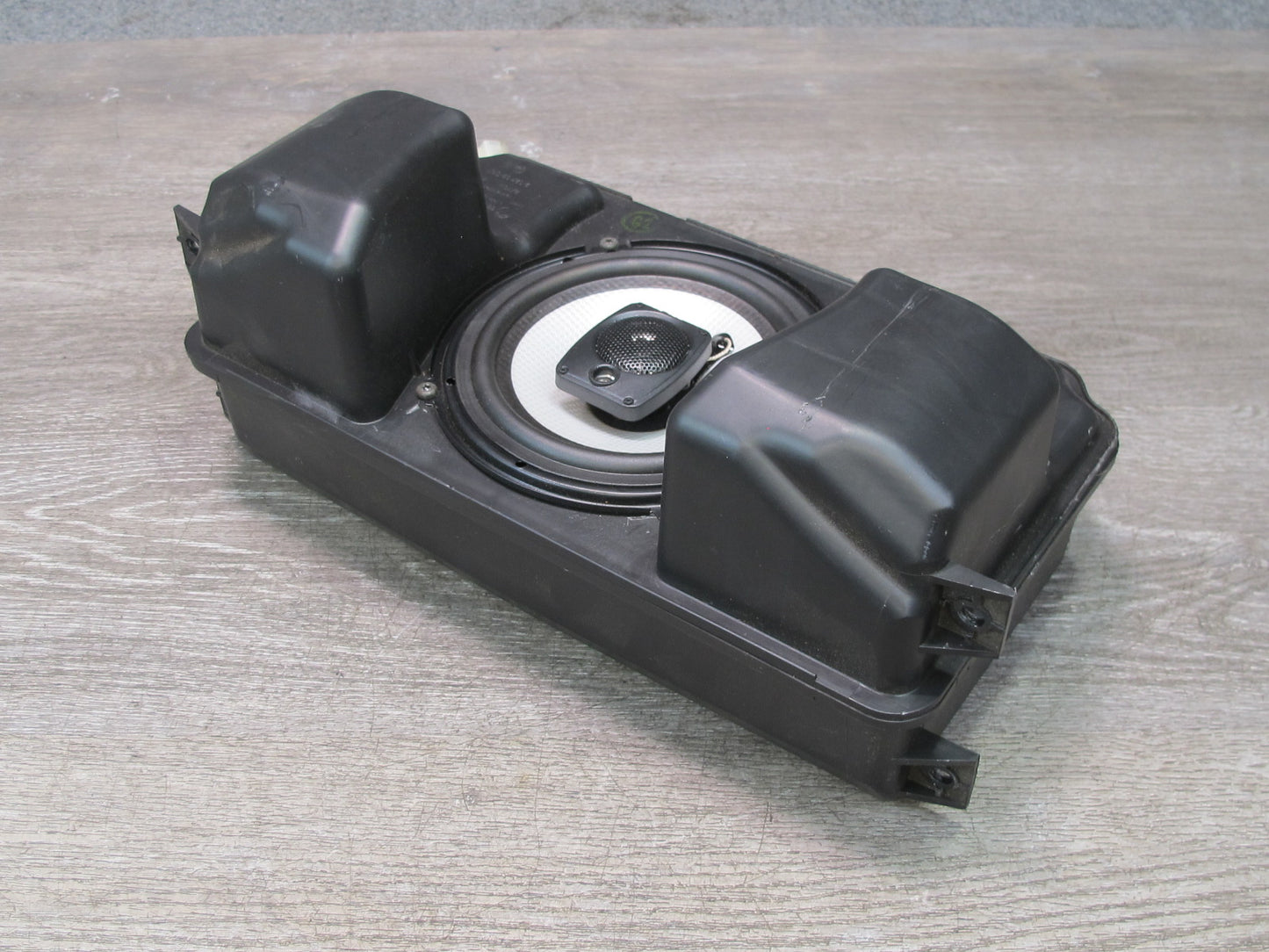 00-02 BMW E36/7 Z3 Roadster Harman Kardon Rear Subwoofer Box 6902837 OEM