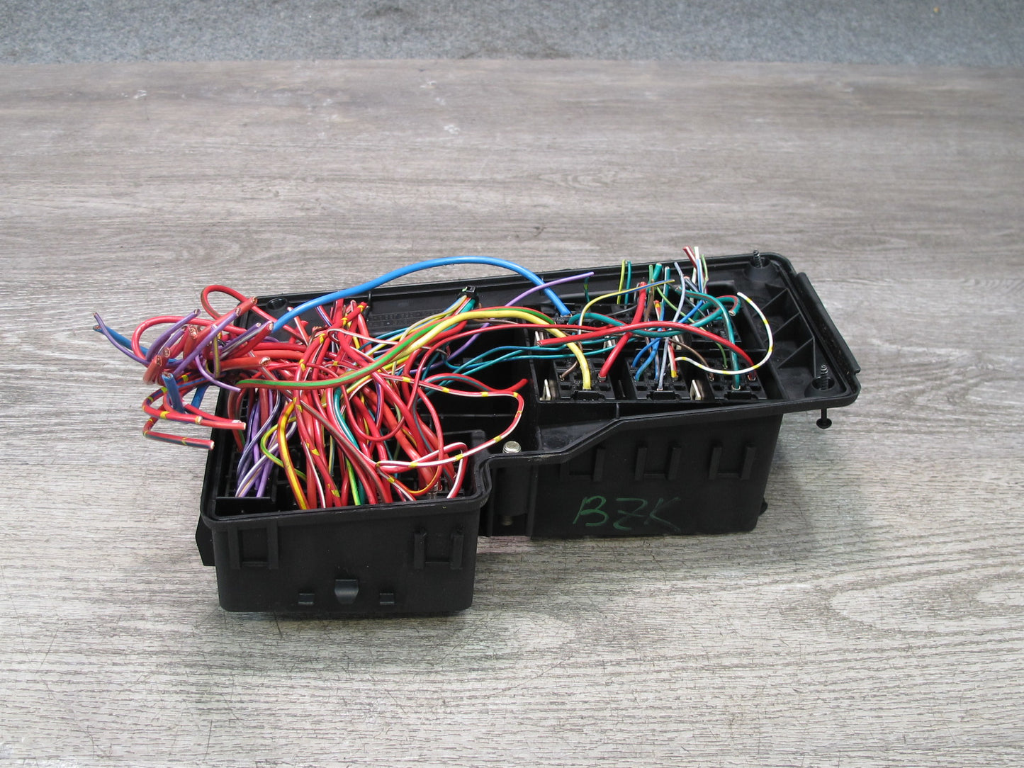 96-02 BMW E36/7 Z3 Under Hood Junction Relay Fuse Box Module 1387590 OEM