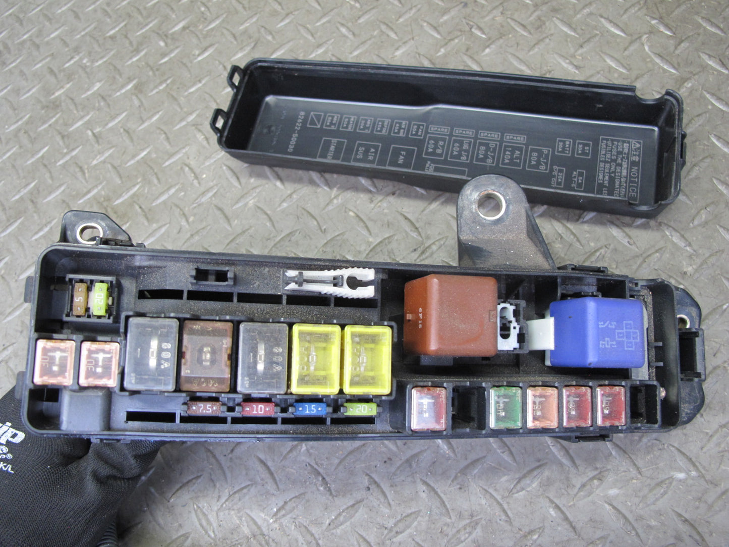 04-06 Lexus UCF30L LS430 Under Hood Junction Relay Fuse Box OEM