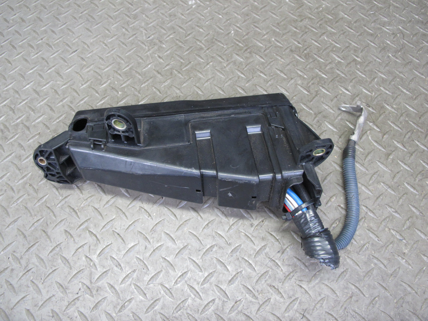 04-06 Lexus UCF30L LS430 Under Hood Junction Relay Fuse Box OEM