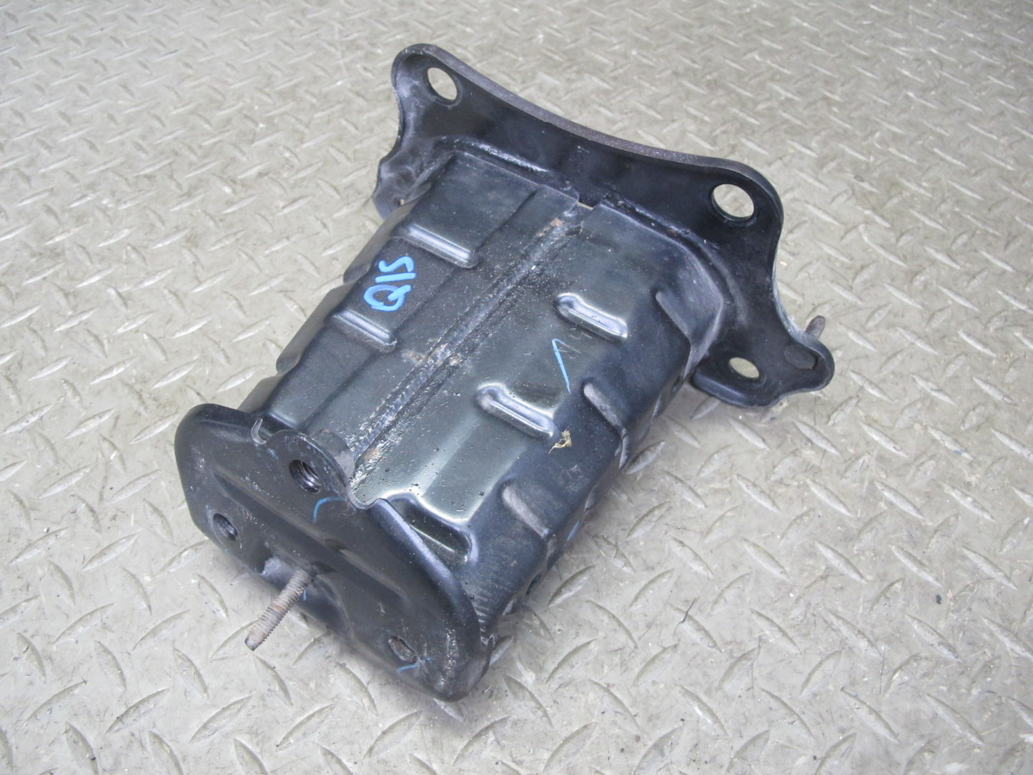 06-15 Lexus IS350 IS250 Front Bumper Reinforcement Support Bracket Mount Set OEM