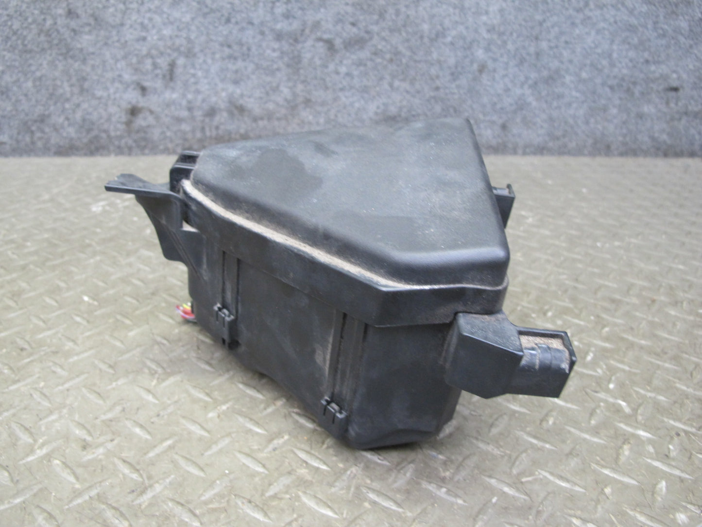 04-06 Lexus UCF30L LS430 Front Left Underhood Relay Fuse Box OEM