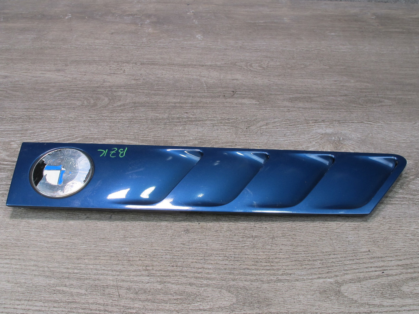 96-02 BMW E36/7 Z3 Set of 2 Front Right & Left Fender Vent Trim Cover Blue OEM