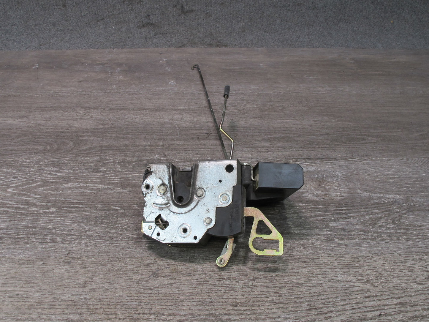 96-02 BMW E36/7 Z3 Right Passenger Door Lock Latch Actuator 8397278 OEM