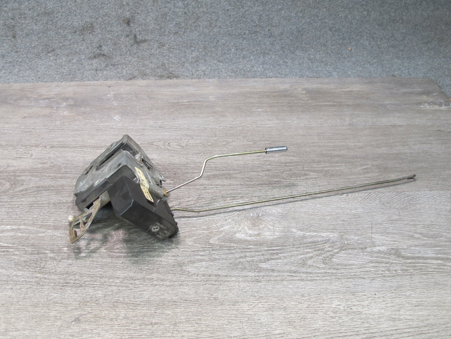 96-02 BMW E36/7 Z3 Right Passenger Door Lock Latch Actuator 8397278 OEM