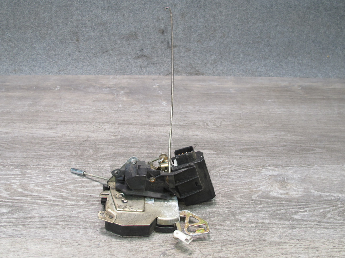 96-02 BMW E36/7 Z3 Left Driver Door Lock Latch Actuator OEM