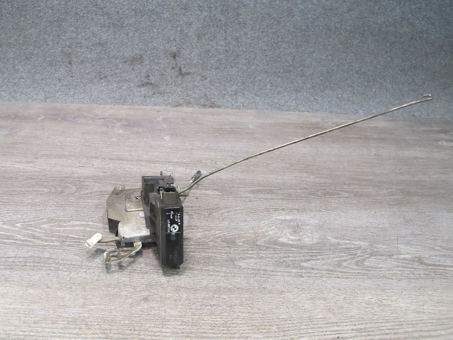 96-02 BMW E36/7 Z3 Left Driver Door Lock Latch Actuator OEM