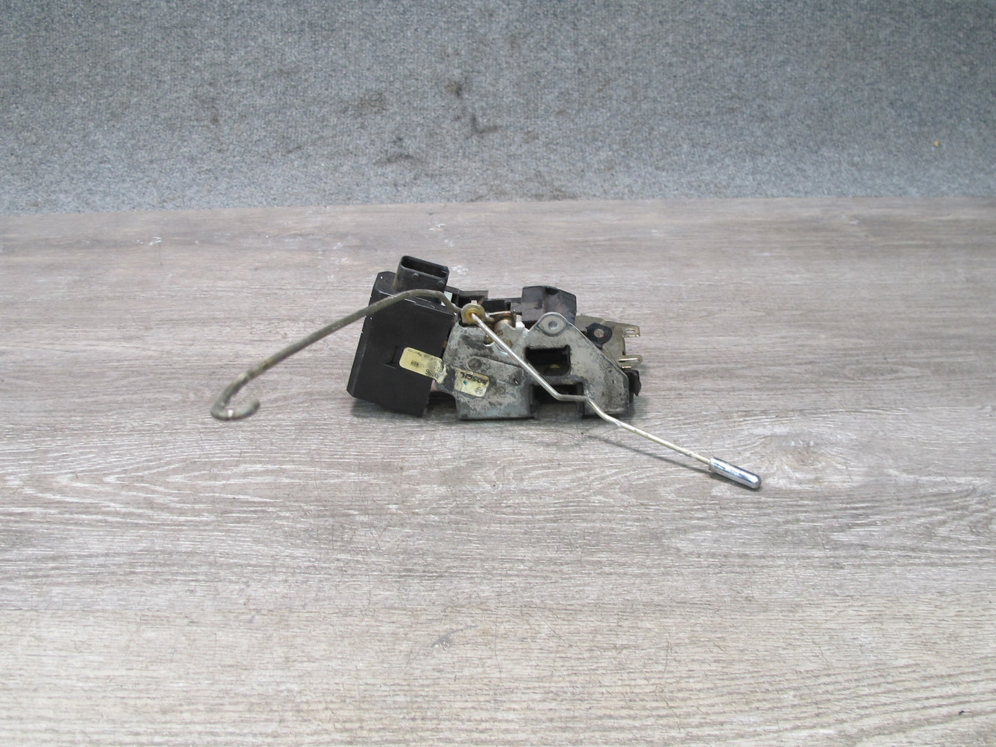 96-02 BMW E36/7 Z3 Left Driver Door Lock Latch Actuator OEM