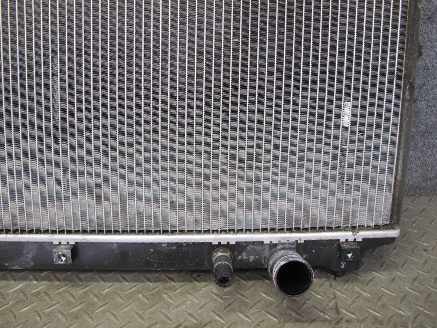 01-06 Lexus LS430 UCF30L Engine Cooling Radiator OEM