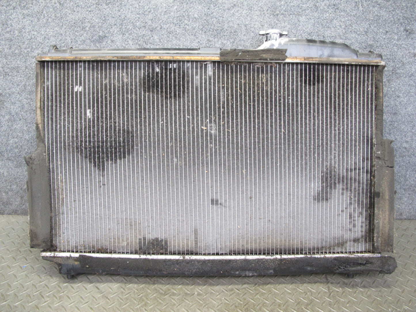 01-06 Lexus LS430 UCF30L Engine Cooling Radiator OEM