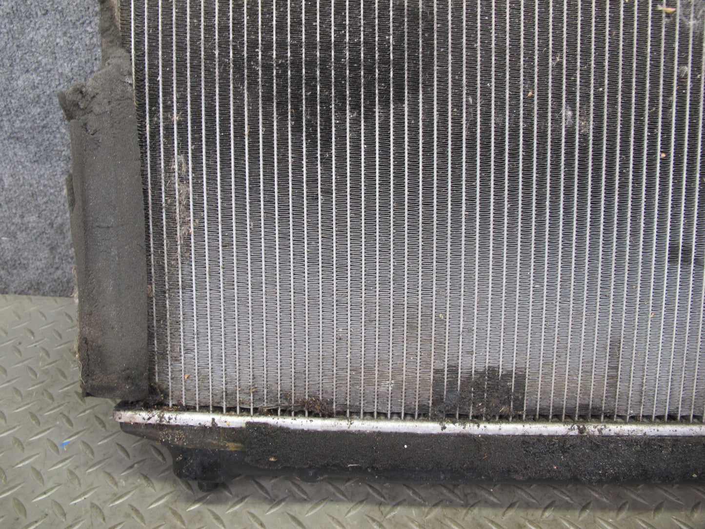 01-06 Lexus LS430 UCF30L Engine Cooling Radiator OEM