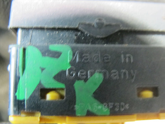 96-02 BMW E36/7 Z3 Right or Left Door Power Window Switch 8368941 OEM